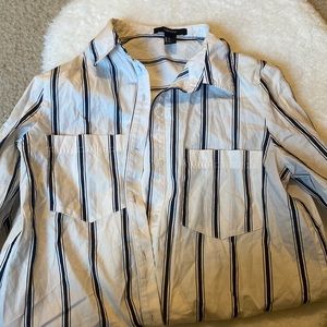 🚛 Forever 21 long Button Up